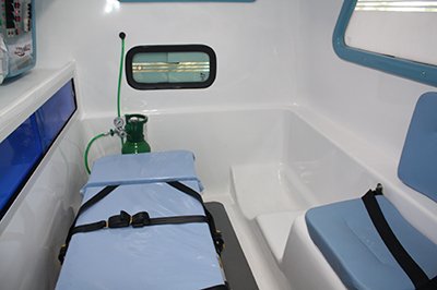 Nova Hilux simples ambulancia de fibra, transformação hilux ambulancia.
